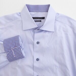 Hammer Made Mens Button Front Shirt Light Blue Traveller Non Iron M/L - 16